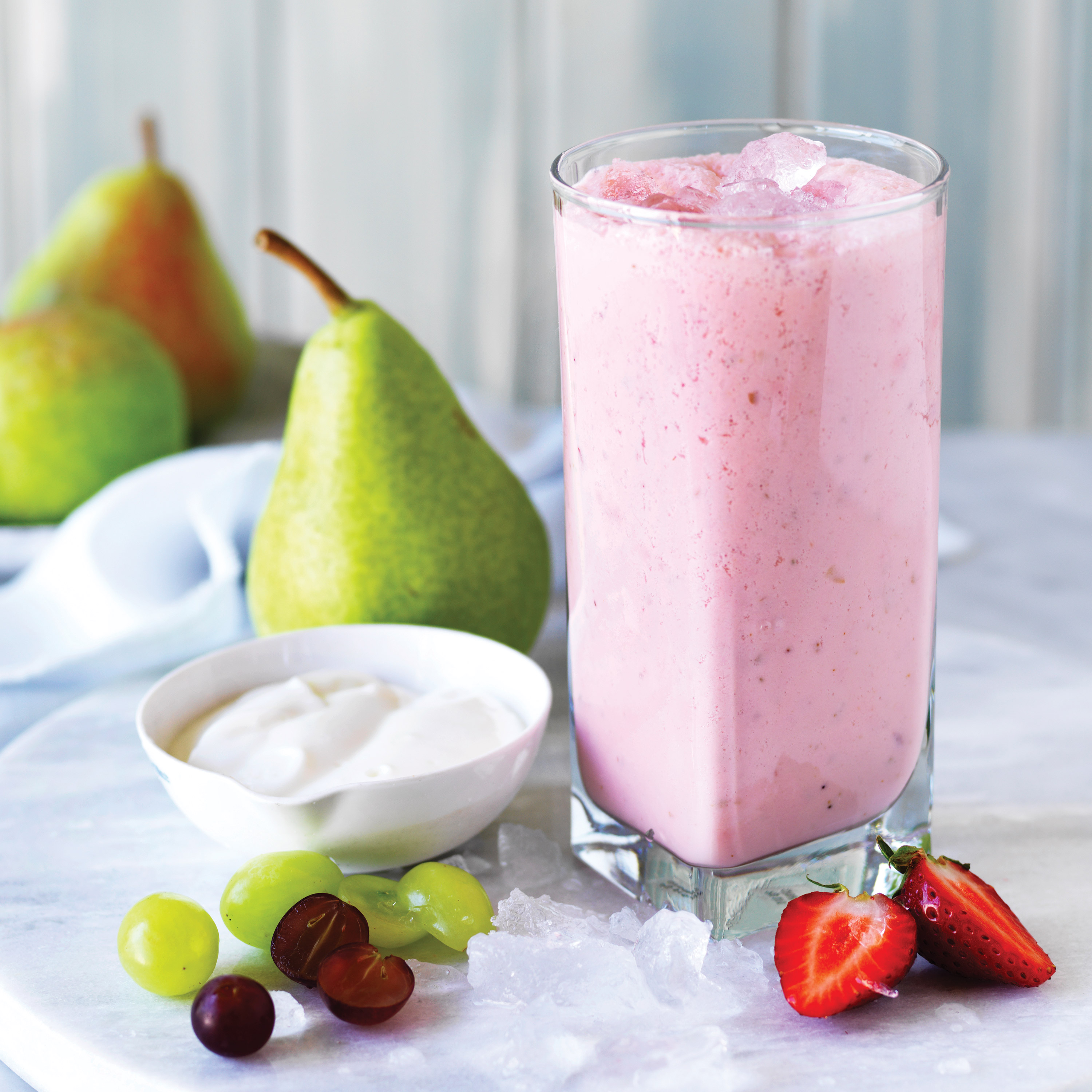 Strawberry and pear smoothie | Australian Pears